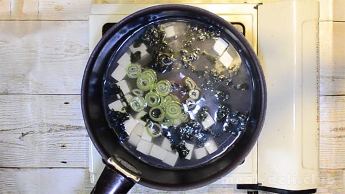 長ねぎとのり・豆腐の韓国スープの作り方
